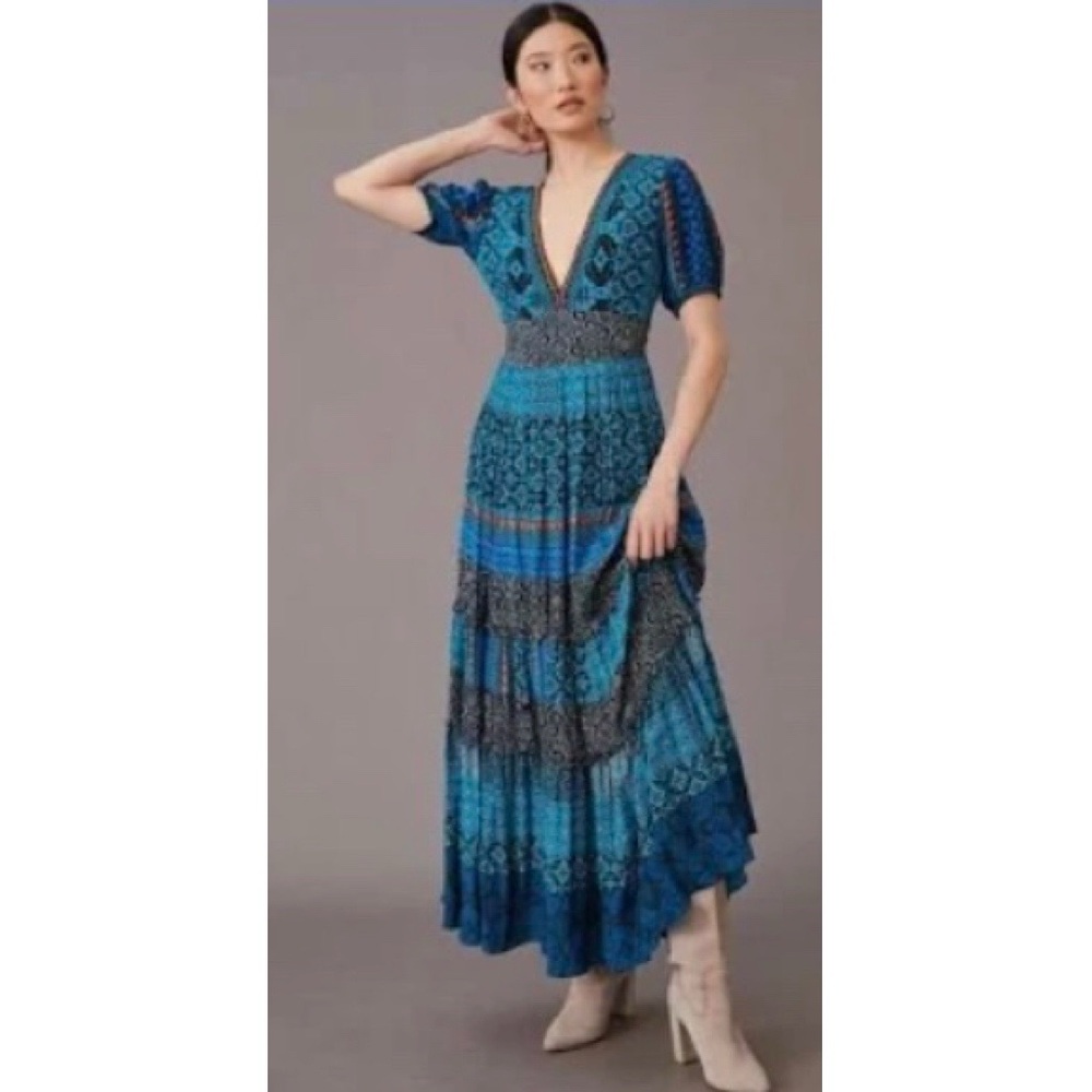 Elegant Blue and Black Patterned Dress